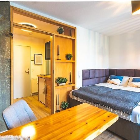 デトモルトGolden Nugget Inkl Wlan, Parkplatzアパートメント エクステリア 写真