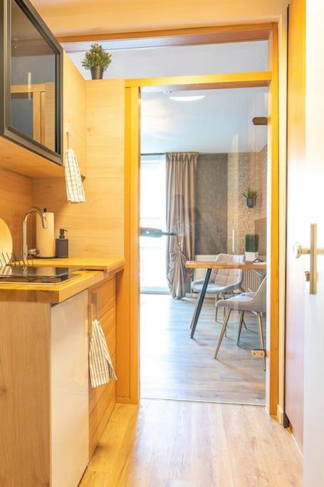 デトモルトGolden Nugget Inkl Wlan, Parkplatzアパートメント エクステリア 写真